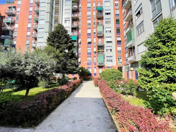 appartamento in vendita a Milano in zona Crescenzago