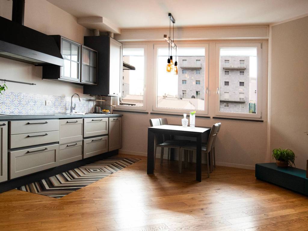 appartamento in vendita a Milano in zona Barona