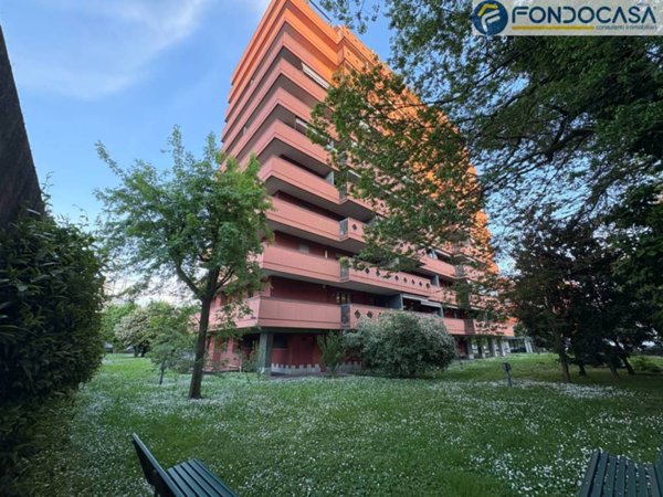 appartamento in vendita a Milano in zona Chiesa Rossa