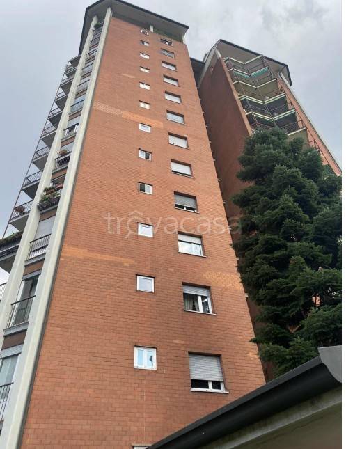 appartamento in vendita a Milano in zona Gallaratese