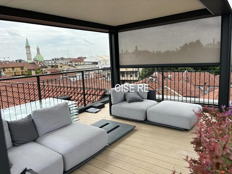 appartamento in vendita a Milano in zona Sant'Ambrogio