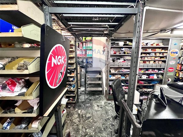 negozio in vendita a Milano in zona Maciachini