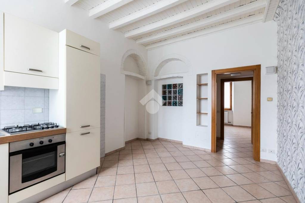 appartamento in vendita a Milano in zona Loreto