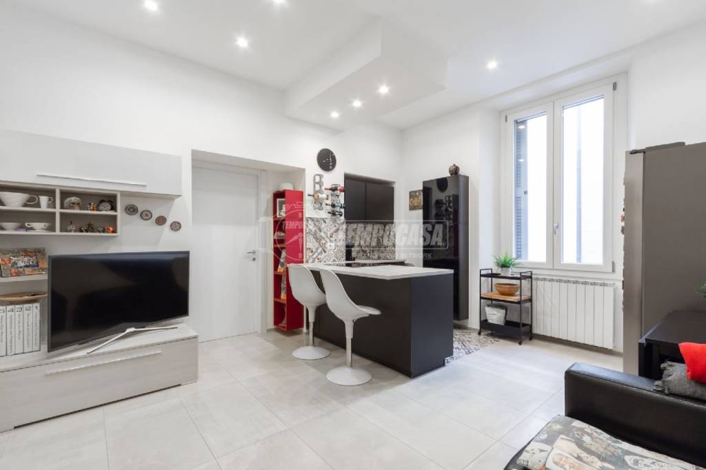 appartamento in vendita a Milano in zona Porta Nuova