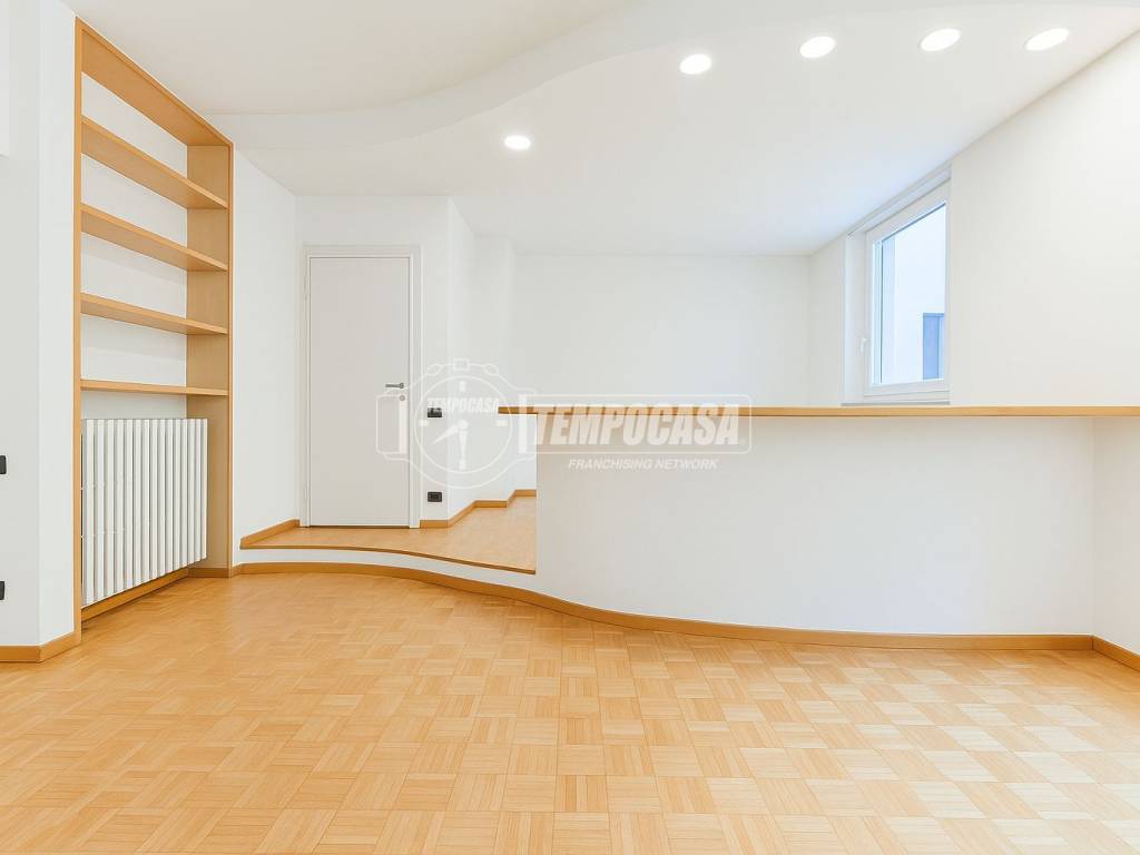 appartamento in vendita a Milano in zona Porta Nuova