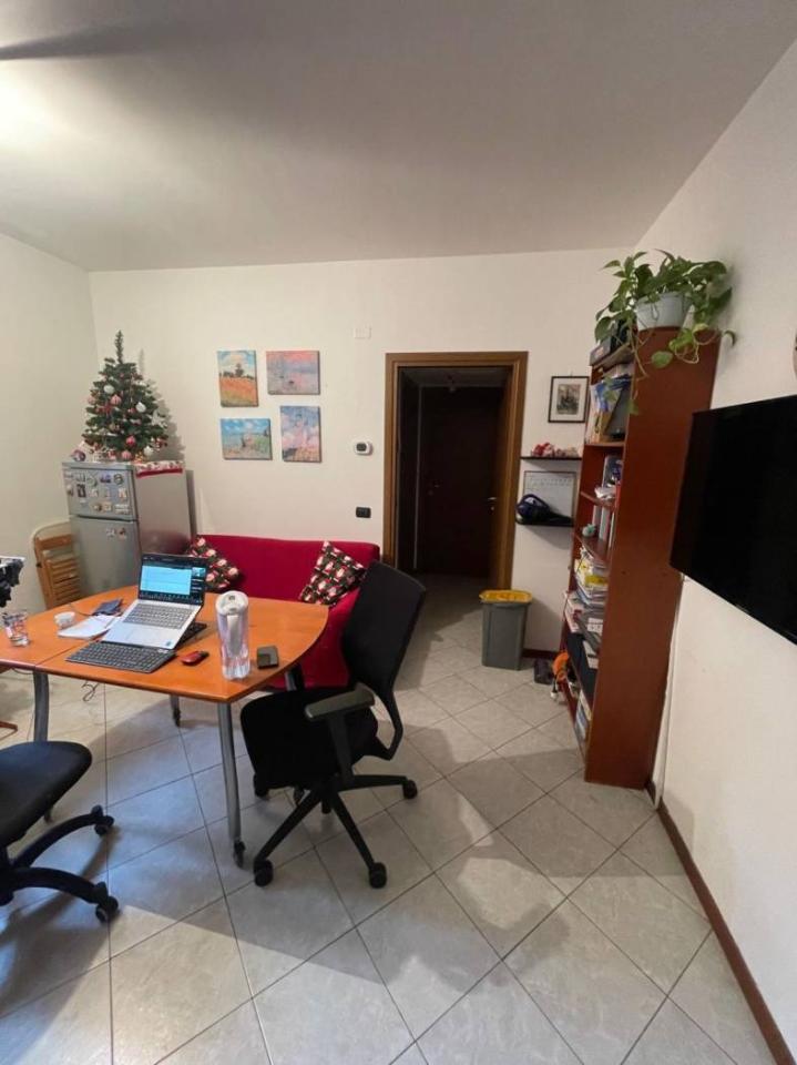 appartamento in vendita a Milano in zona Baggio
