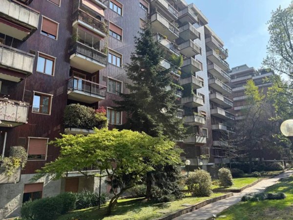 appartamento in vendita a Milano in zona Sempione