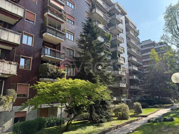 appartamento in vendita a Milano in zona Sempione