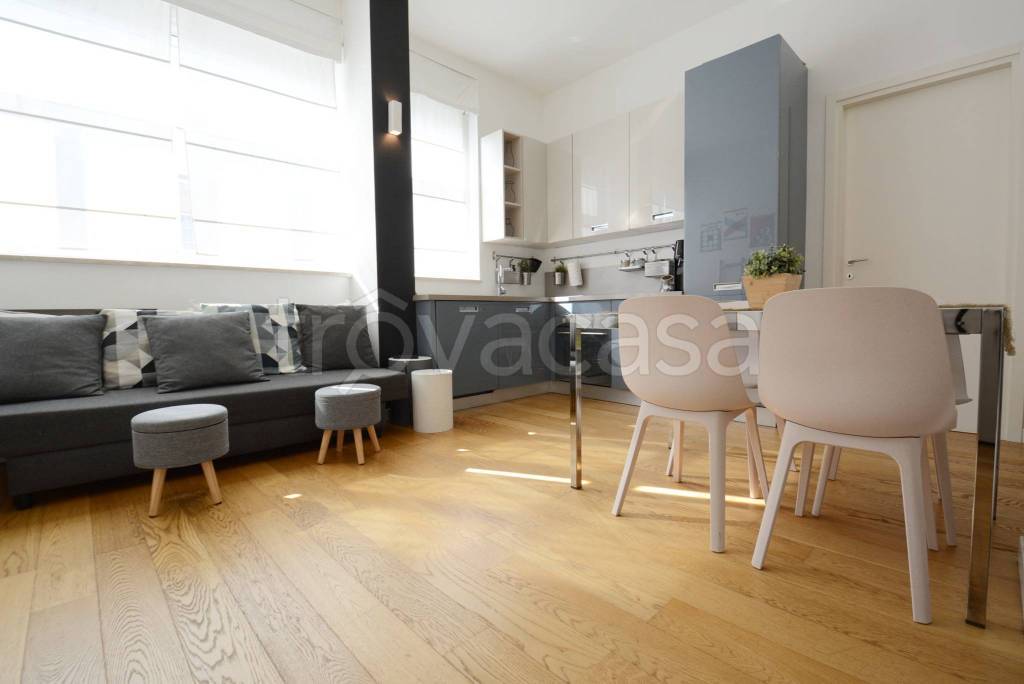 appartamento in vendita a Milano in zona Famagosta