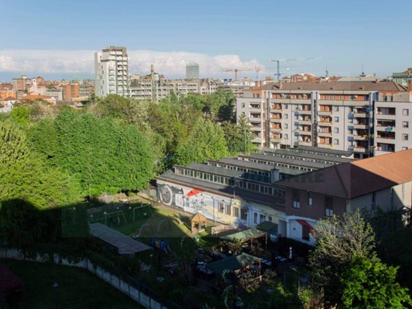 appartamento in vendita a Milano in zona Adriano