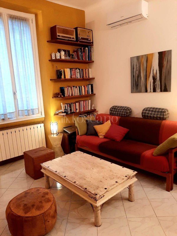 casa indipendente in vendita a Milano in zona Isola