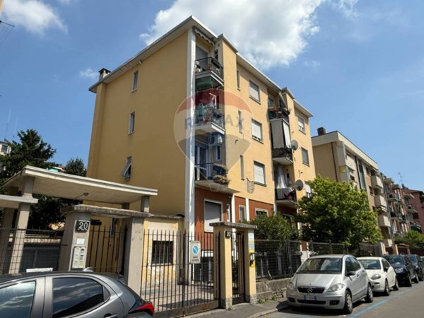 appartamento in vendita a Milano in zona Affori