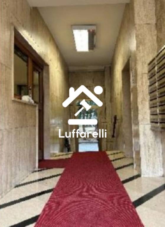 appartamento in vendita a Milano in zona Lorenteggio