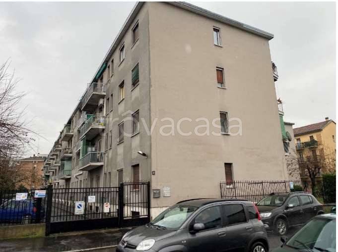 appartamento in vendita a Milano in zona Quinto Romano