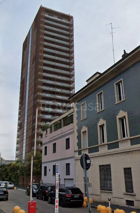 appartamento in vendita a Milano in zona Dergano