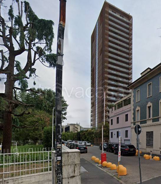 appartamento in vendita a Milano in zona Dergano