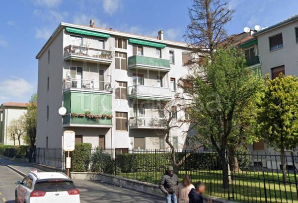 appartamento in vendita a Milano in zona Quinto Romano