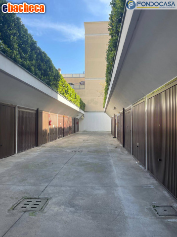 locale di sgombero in vendita a Milano in zona Bocconi