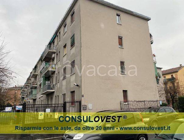 appartamento in vendita a Milano in zona Quinto Romano