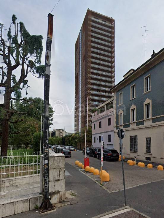 appartamento in vendita a Milano in zona Dergano