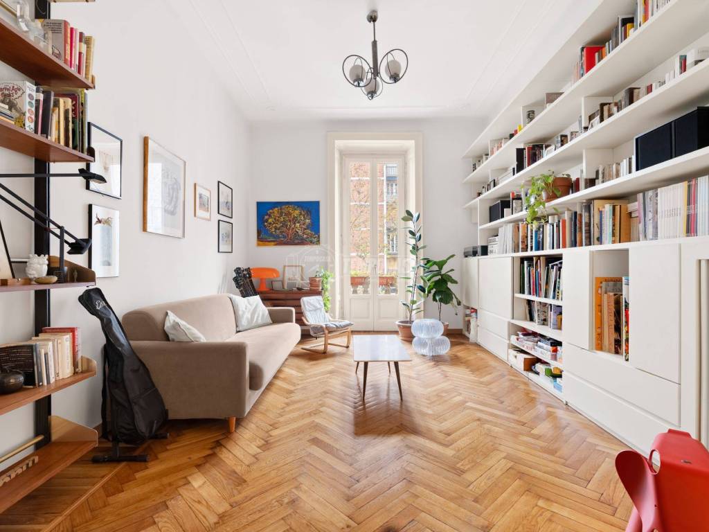 appartamento in vendita a Milano in zona XXII Marzo