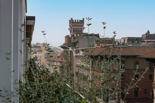 appartamento in vendita a Milano in zona Sant'Ambrogio