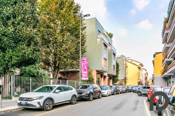 appartamento in vendita a Milano in zona Solari