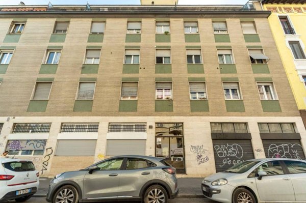 appartamento in vendita a Milano in zona Morivione