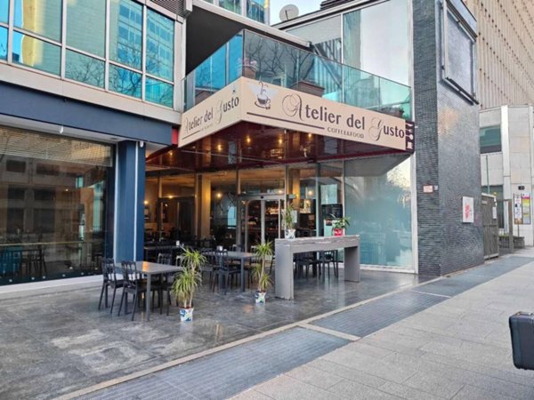 negozio in vendita a Milano in zona Centro Direzionale