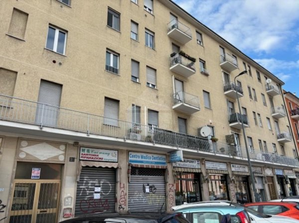 appartamento in vendita a Milano in zona Barona