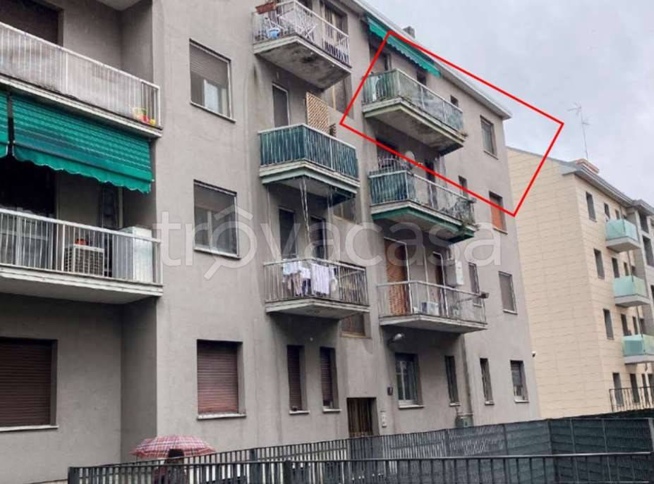 appartamento in vendita a Milano in zona Quinto Romano