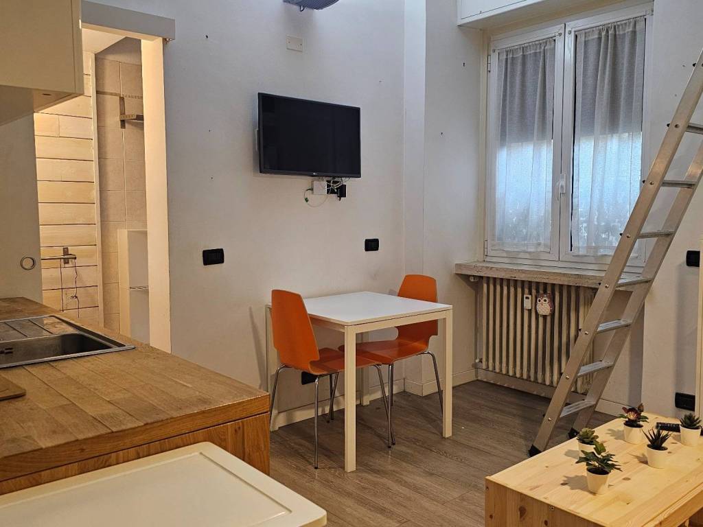appartamento in vendita a Milano in zona Solari