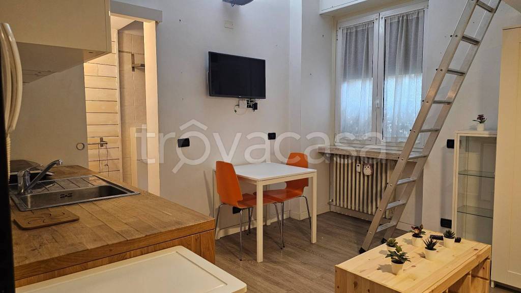 appartamento in vendita a Milano in zona Solari