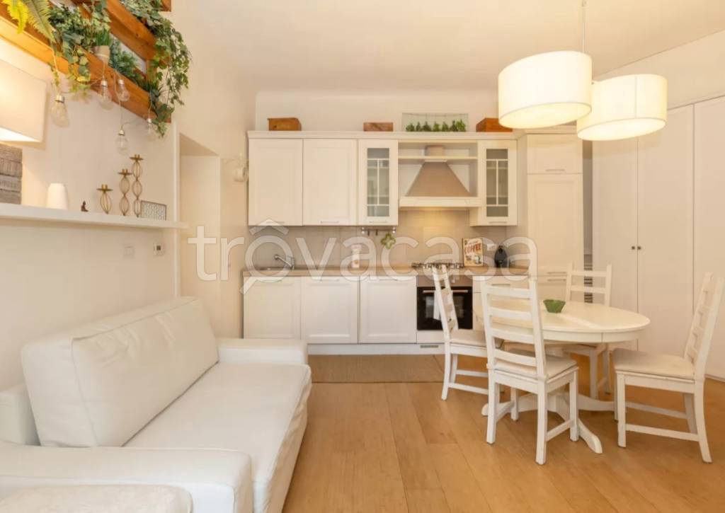 appartamento in vendita a Milano in zona Porta Garibaldi