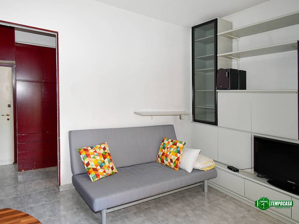 appartamento in vendita a Milano in zona Famagosta