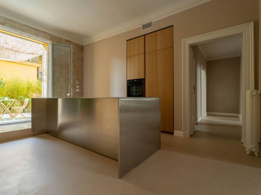 appartamento in vendita a Milano in zona Porta Venezia