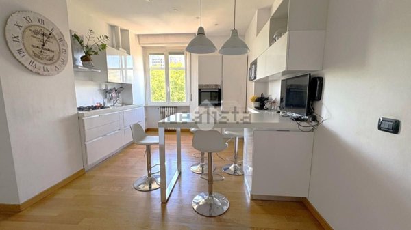 appartamento in vendita a Milano in zona Lorenteggio