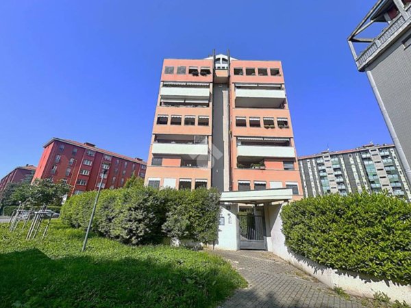 appartamento in vendita a Milano in zona Trenno