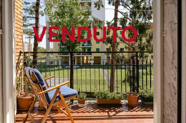appartamento in vendita a Milano in zona Adriano