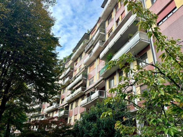 appartamento in vendita a Milano in zona Barona