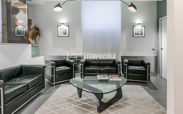 appartamento in vendita a Milano in zona Sant'Ambrogio