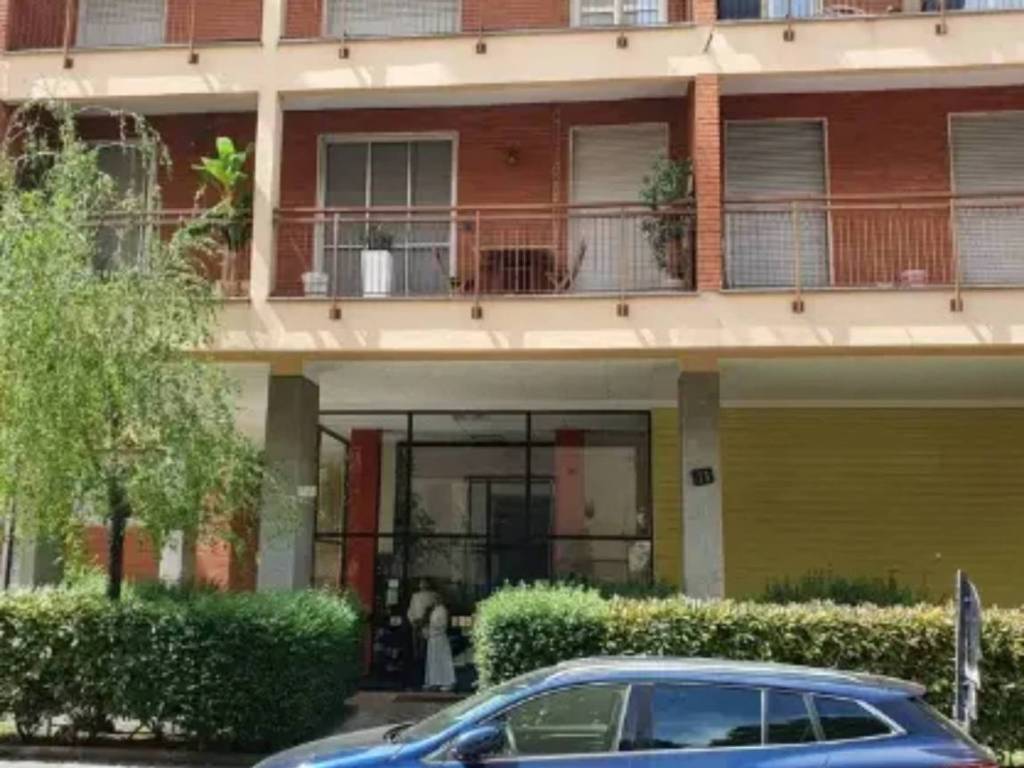 appartamento in vendita a Milano in zona Rogoredo