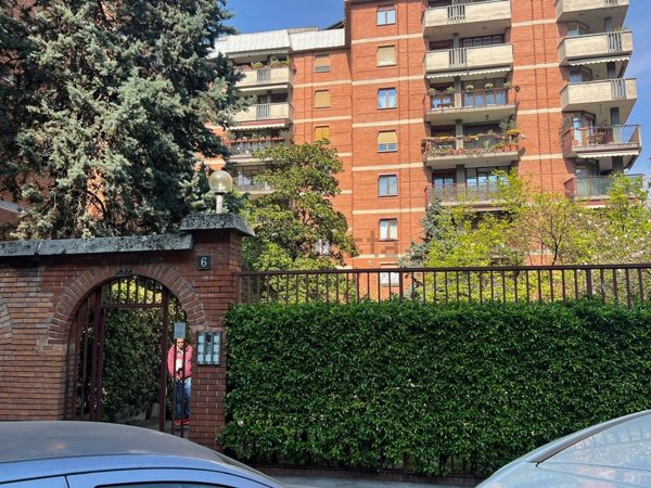 appartamento in vendita a Milano in zona Rembrandt