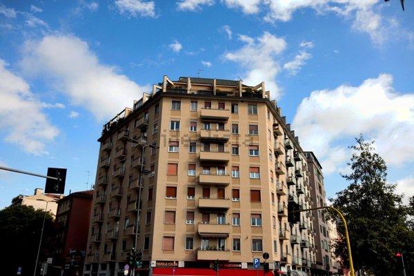 appartamento in vendita a Milano in zona Piazzale Lodi
