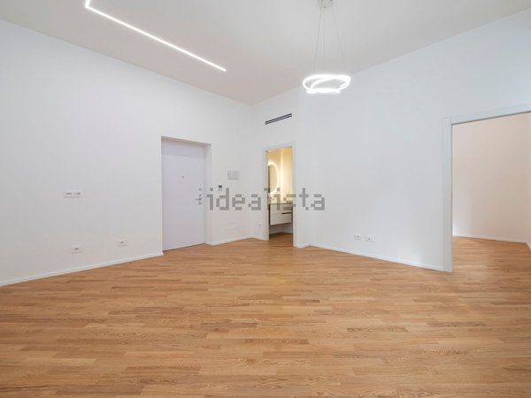 appartamento in vendita a Milano in zona Cinque Giornate