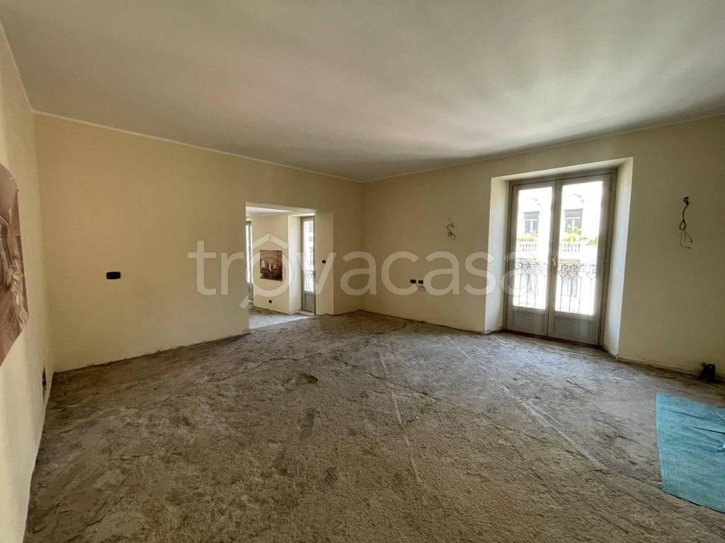 appartamento in vendita a Milano in zona Cadorna