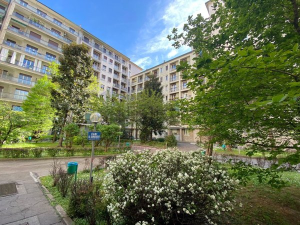 appartamento in vendita a Milano in zona Il Portello