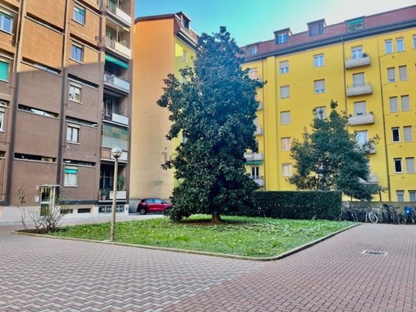 appartamento in vendita a Milano in zona Niguarda