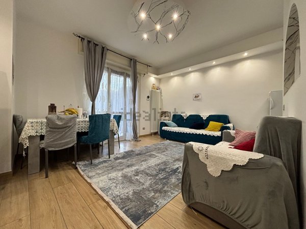 appartamento in vendita a Milano in zona Lorenteggio