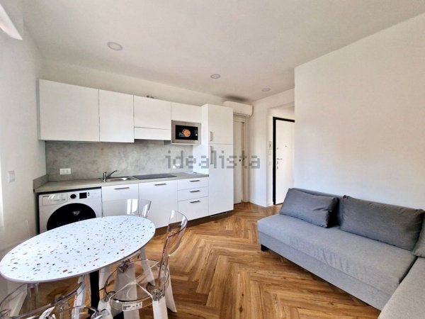 appartamento in vendita a Milano in zona Famagosta